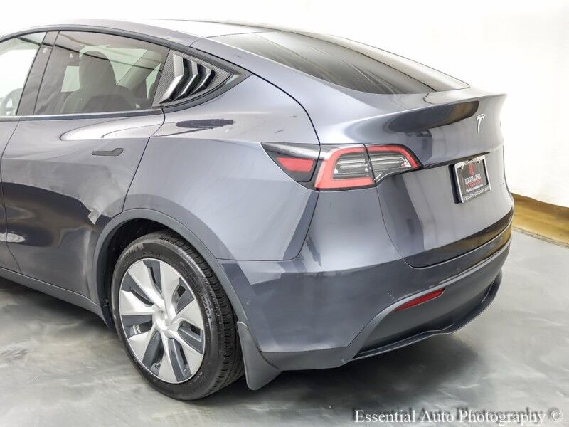 2021 Tesla Model Y Long Range PRICE INCLUDES $4000 IRS TAX CREDIT!! YOU MUST QUALIFY!! Willowbrook IL