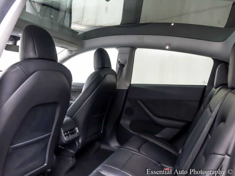 2021 Tesla Model Y Long Range PRICE INCLUDES THE $4000 FED EV TAX CREDIT. YOU MUS Willowbrook IL