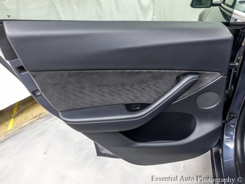 2021 Tesla Model Y Long Range PRICE INCLUDES THE $4000 FED EV TAX CREDIT. YOU MUS Willowbrook IL