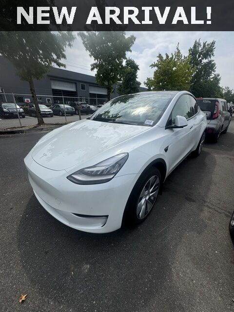 Used 2021 Tesla Model Y Long Range with VIN 5YJYGDEE9MF295360 for sale in Renton, WA