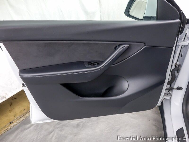 2021 Tesla Model Y Long Range Willowbrook IL