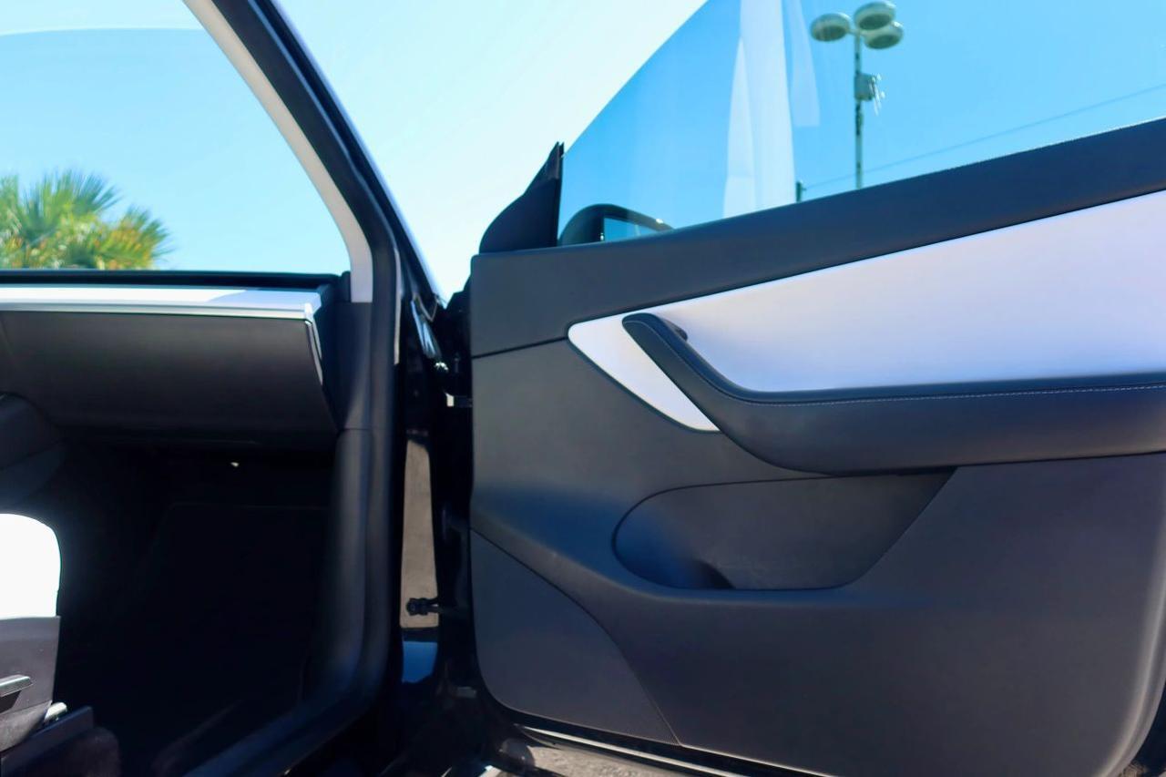 2021 Tesla Model Y Standard Range Sport Utility 4D Maitland FL