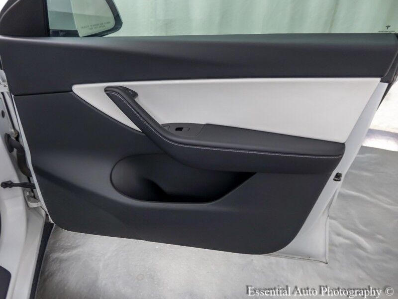 2021 Tesla Model Y Standard Range Willowbrook IL
