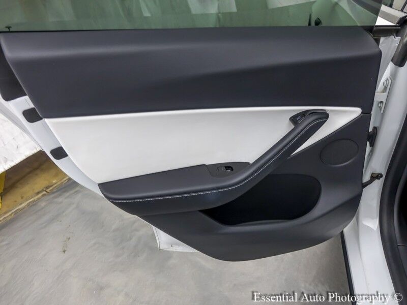 2021 Tesla Model Y Standard Range Willowbrook IL