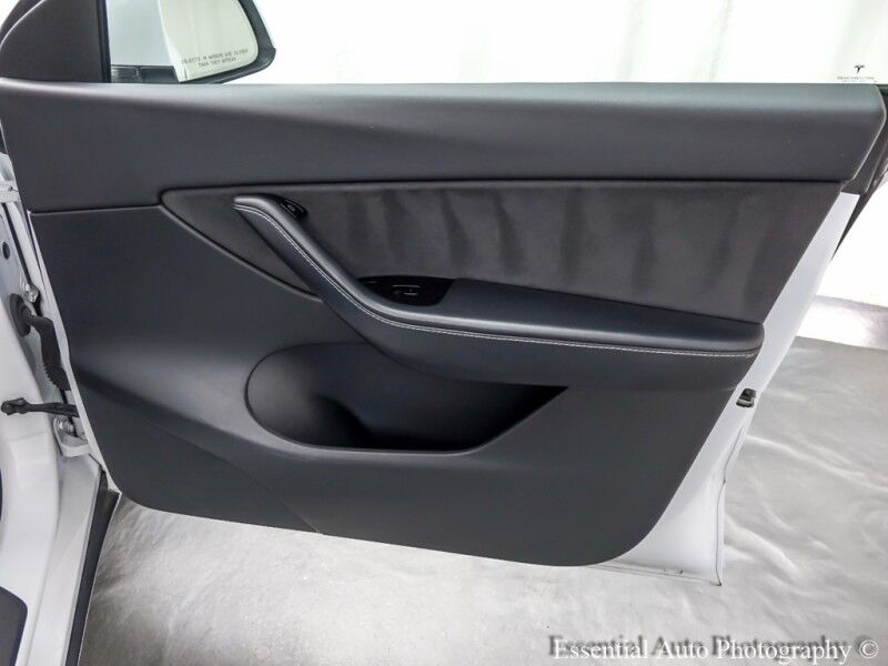 2021 Tesla Model Y Standard Range Willowbrook IL