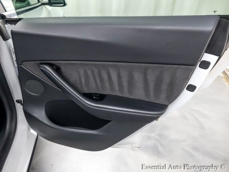 2021 Tesla Model Y Standard Range Willowbrook IL