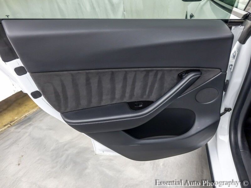 2021 Tesla Model Y Standard Range Willowbrook IL