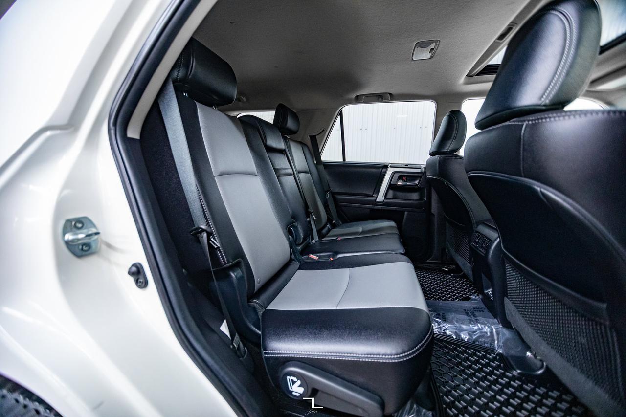 2021 Toyota 4Runner 4x4 SR5 Leather Roof BCam 7 Passenger Red Deer AB