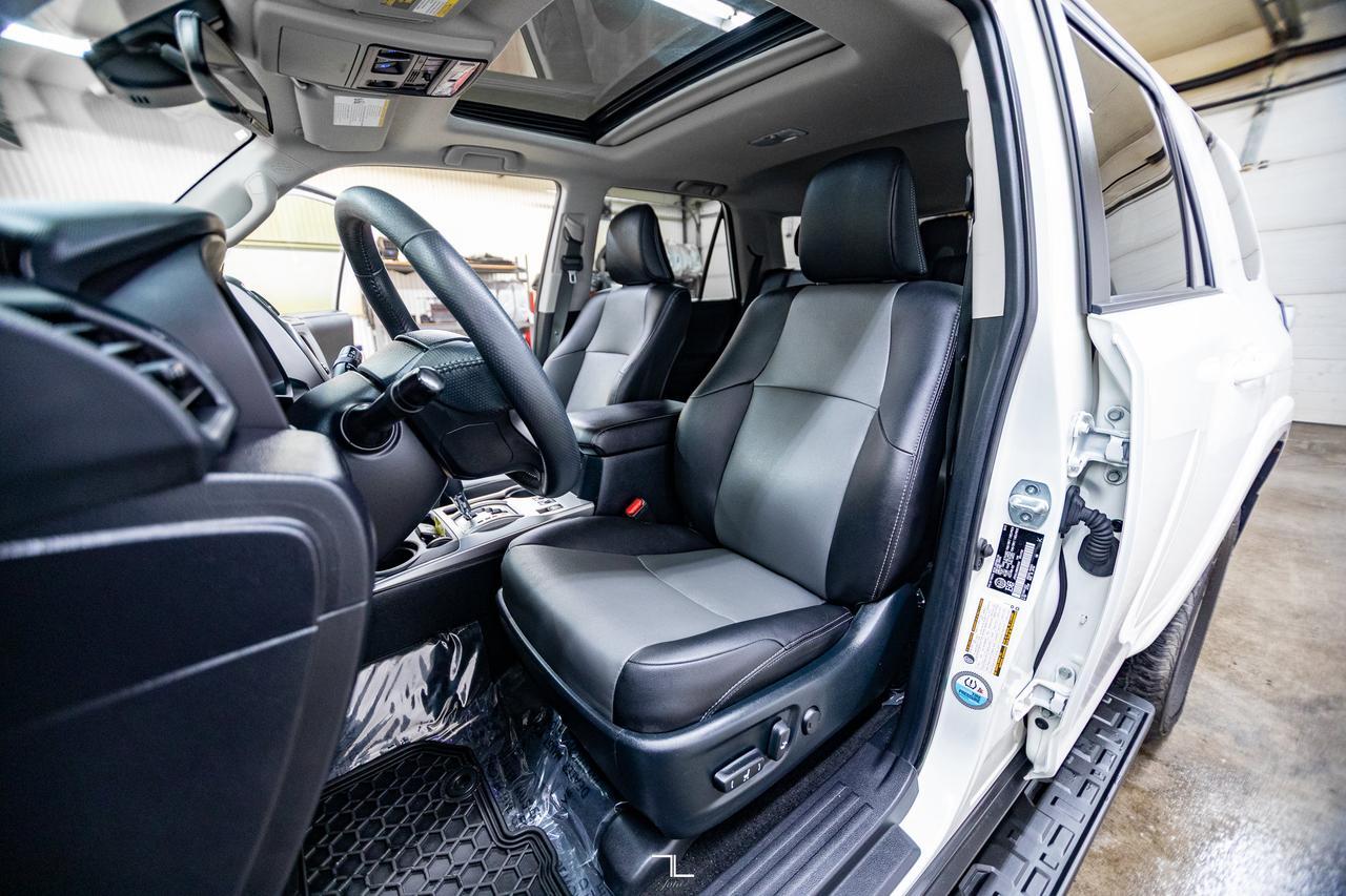 2021 Toyota 4Runner 4x4 SR5 Leather Roof BCam 7 Passenger Red Deer AB