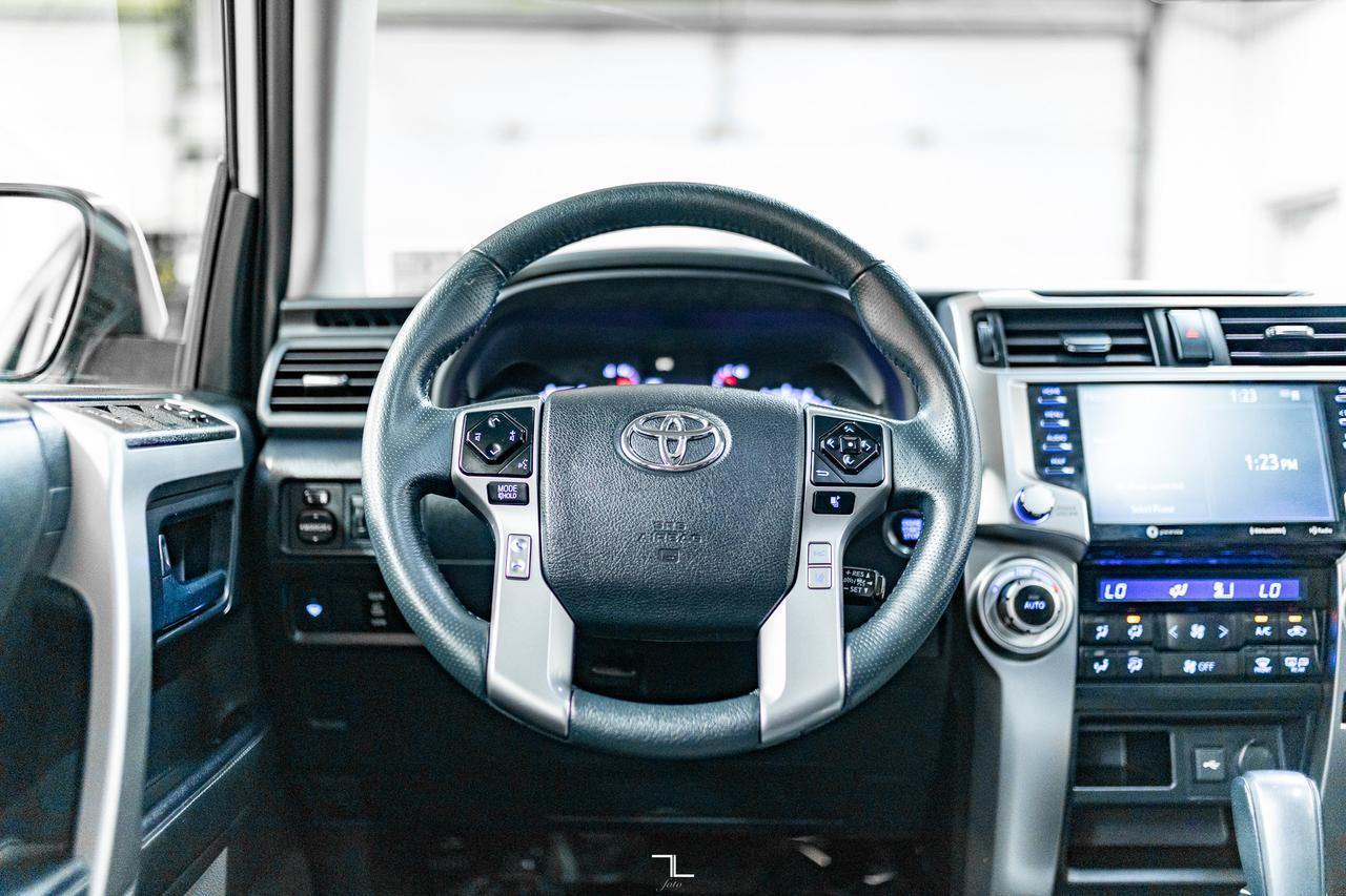 2021 Toyota 4Runner 4x4 SR5 Leather Roof BCam 7 Passenger Red Deer AB