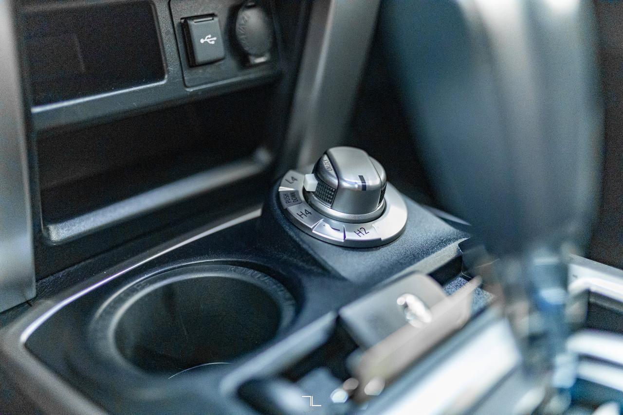 2021 Toyota 4Runner 4x4 SR5 Leather Roof BCam 7 Passenger Red Deer AB