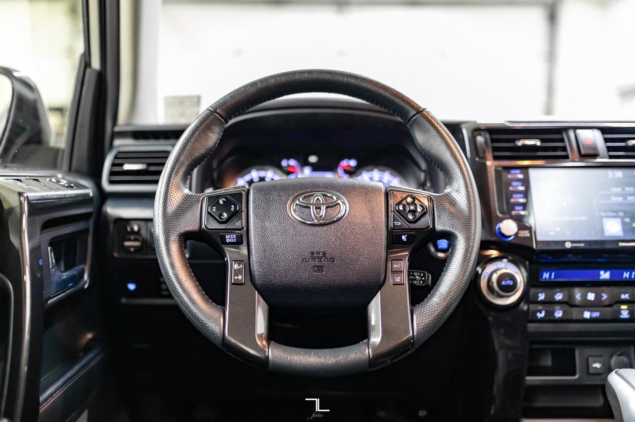 2021 Toyota 4Runner 4x4 TRD Off-Road Leather Roof Nav BCam Red Deer AB