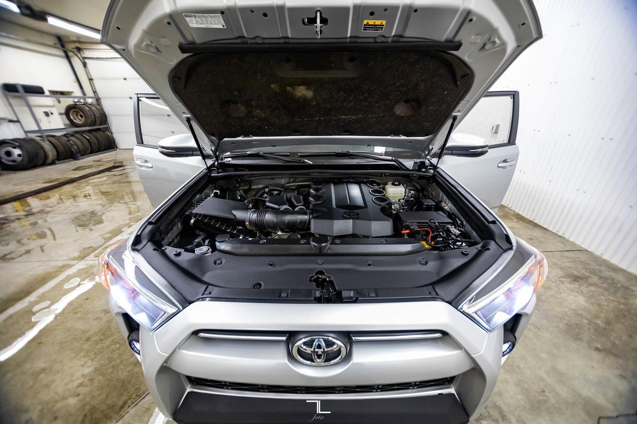 2021 Toyota 4Runner 4x4 TRD Off-Road Leather Roof Nav BCam Red Deer AB