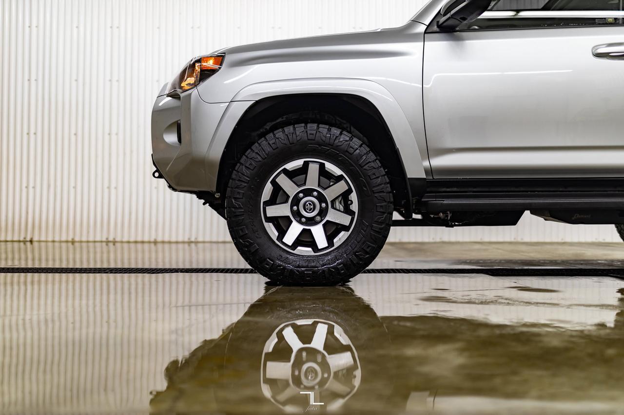 2021 Toyota 4Runner 4x4 TRD Off-Road Leather Roof Nav BCam Red Deer AB