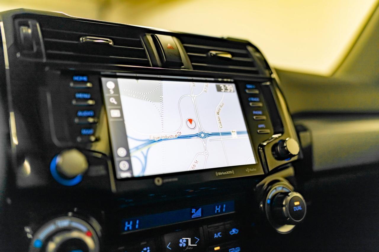 2021 Toyota 4Runner 4x4 TRD Off-Road Leather Roof Nav BCam Red Deer AB