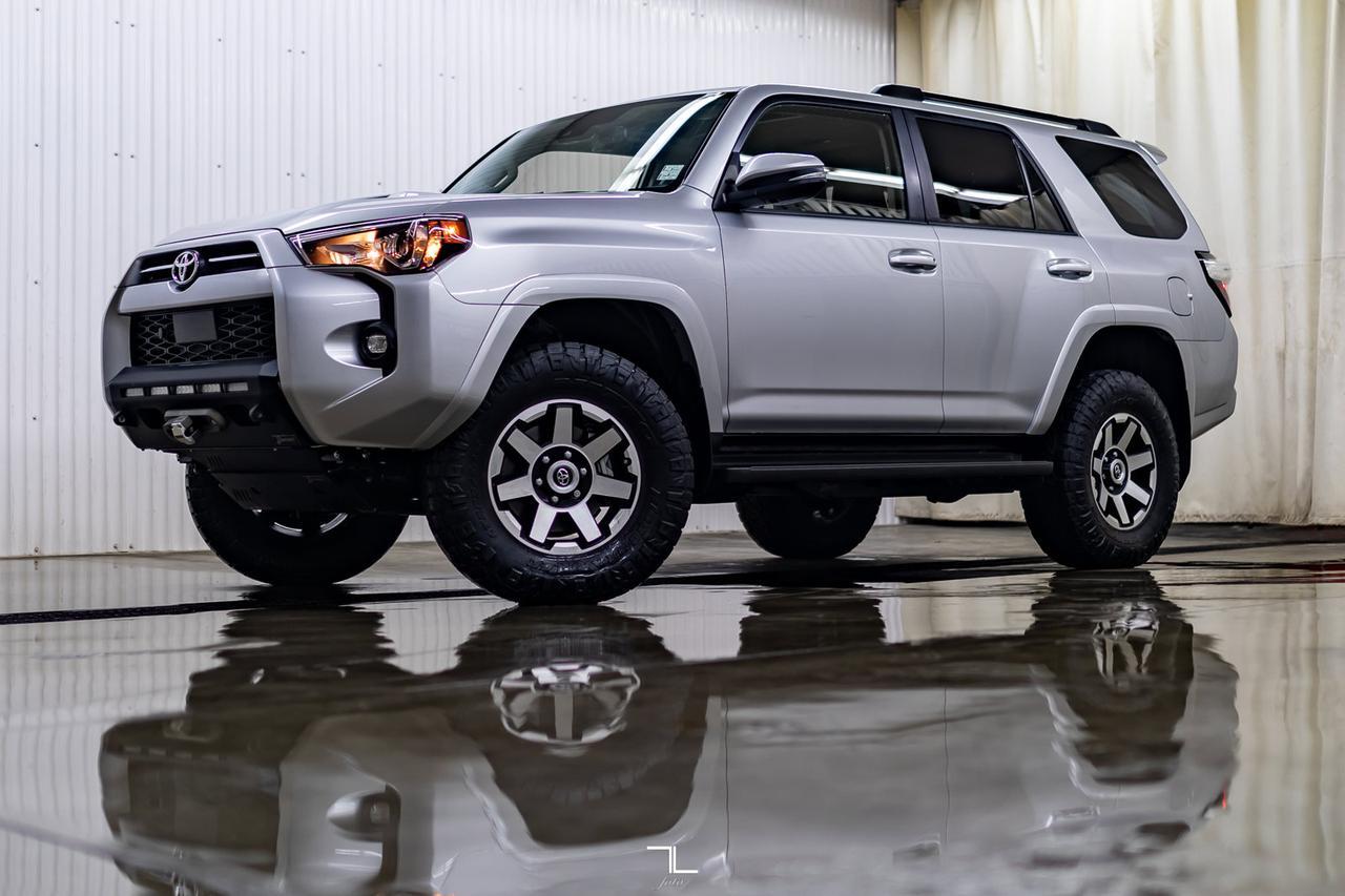 2021 Toyota 4Runner 4x4 TRD Off-Road Leather Roof Nav BCam Red Deer AB
