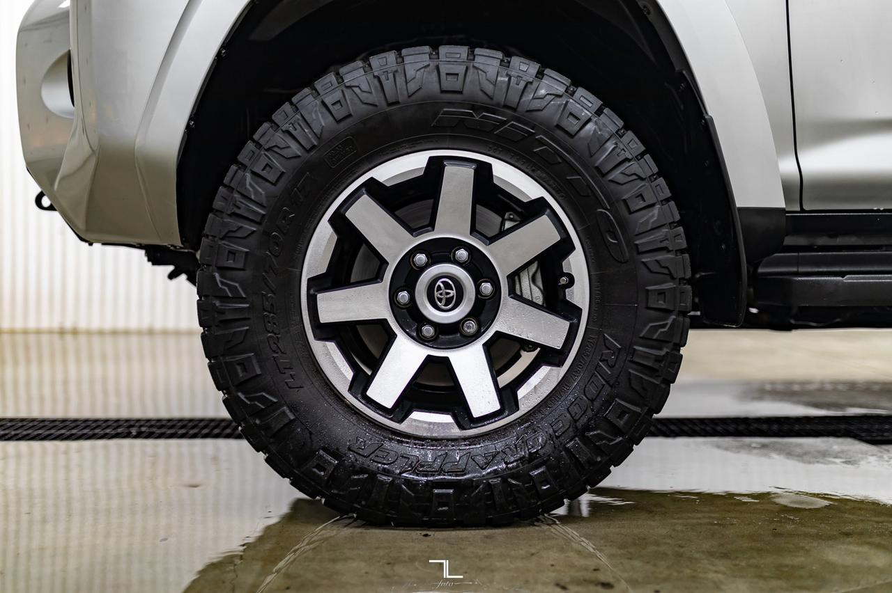 2021 Toyota 4Runner 4x4 TRD Off-Road Leather Roof Nav BCam Red Deer AB