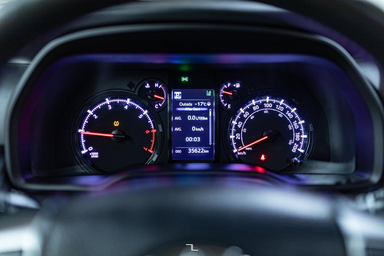 2021 Toyota 4Runner AWD SR5 Premium Leather Roof BCam Red Deer AB