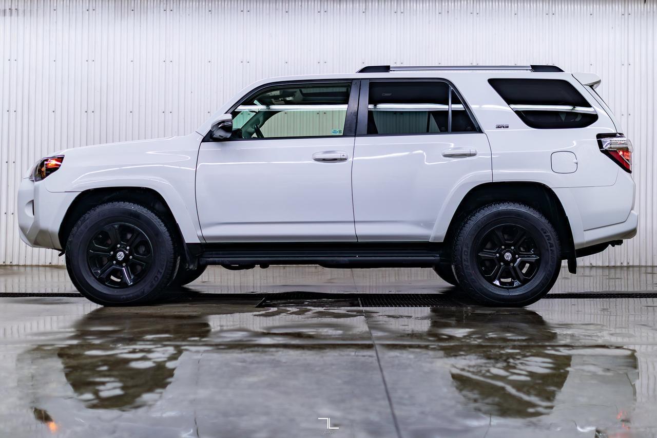 2021 Toyota 4Runner AWD SR5 Premium Leather Roof BCam Red Deer AB