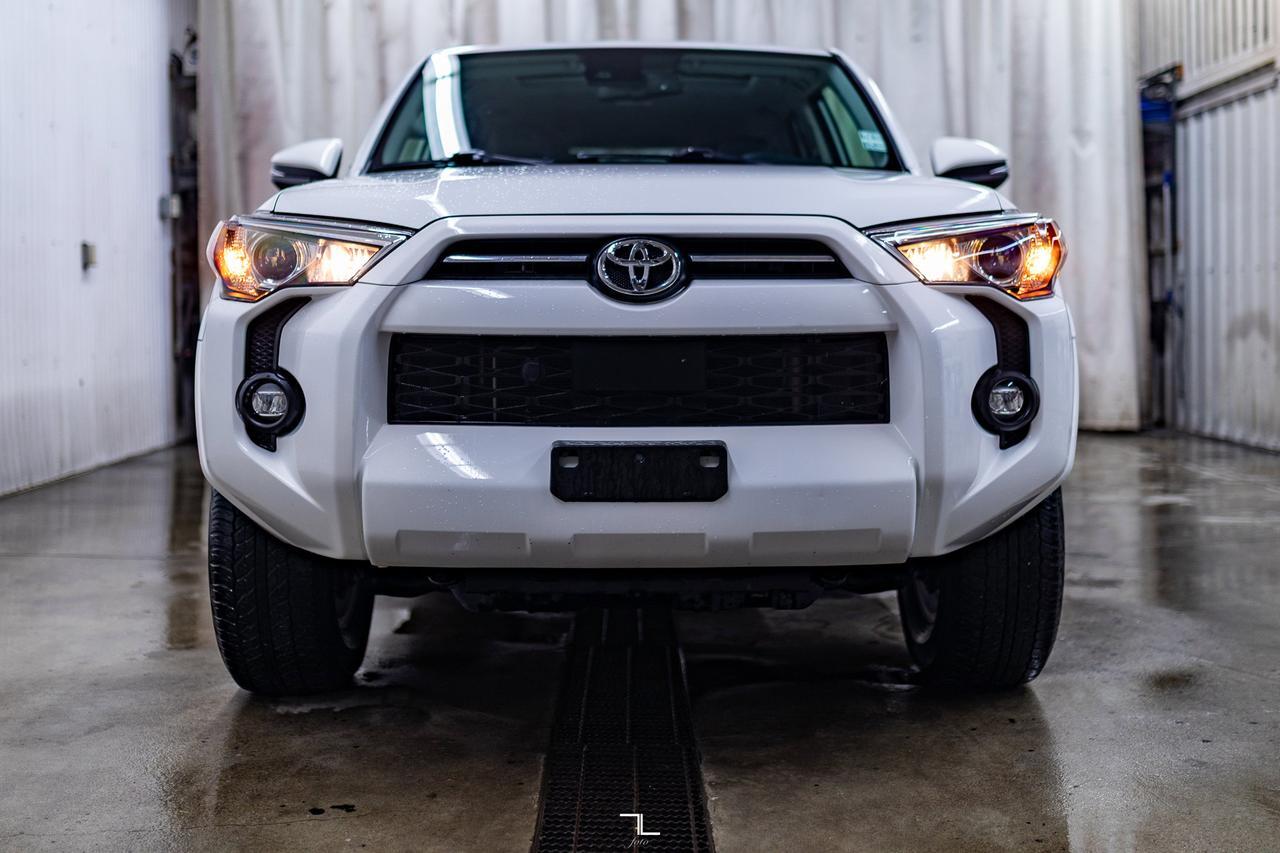 2021 Toyota 4Runner AWD SR5 Premium Leather Roof BCam Red Deer AB