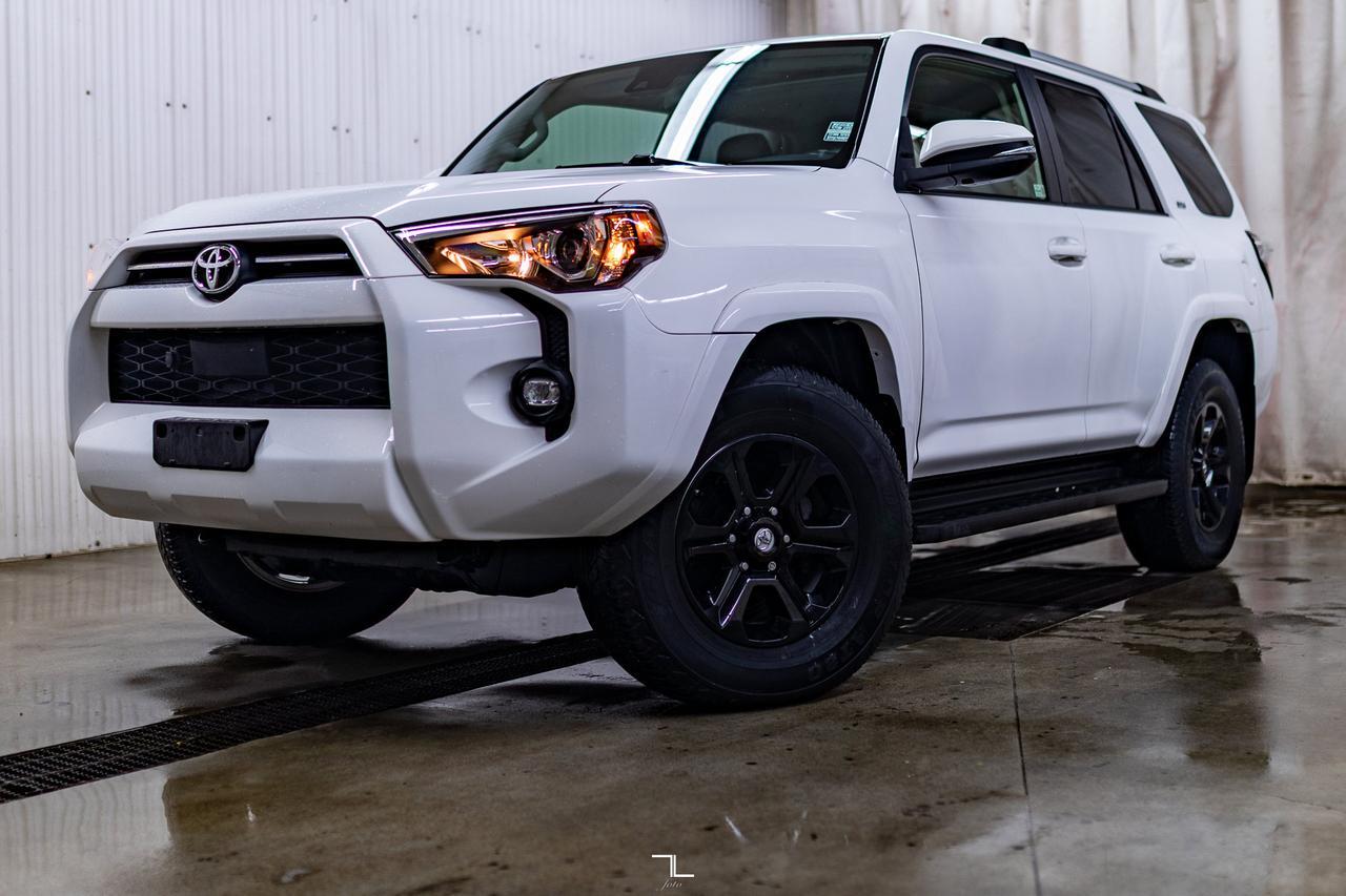 2021 Toyota 4Runner AWD SR5 Premium Leather Roof BCam Red Deer AB
