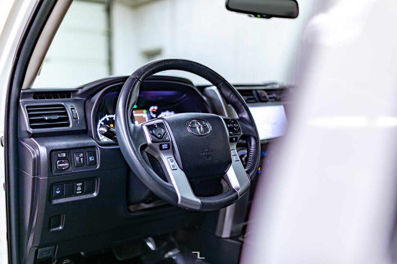 2021 Toyota 4Runner AWD SR5 Premium Leather Roof BCam Red Deer AB