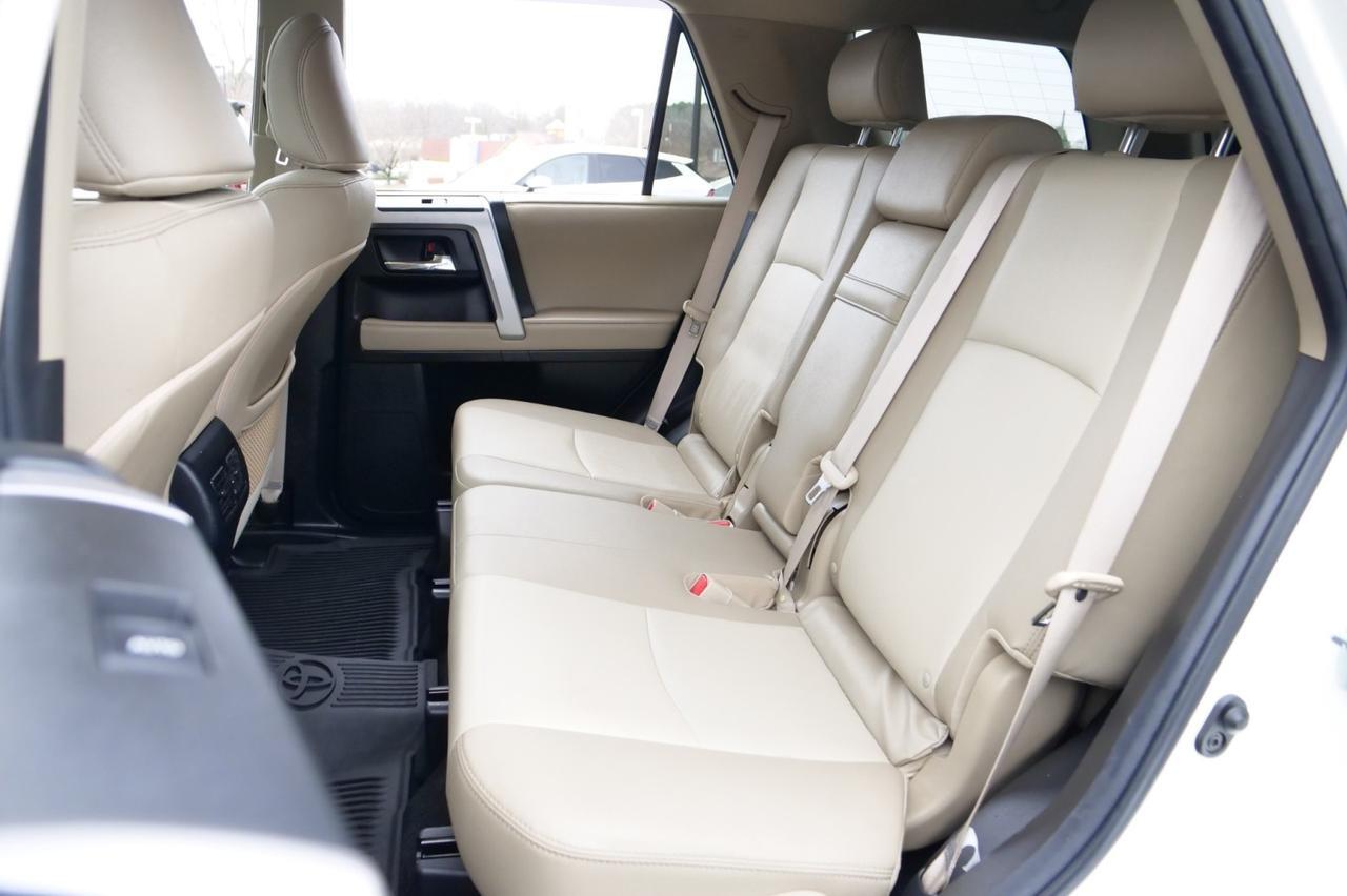 2021 Toyota 4Runner SR5 Premium / 4WD / Third Row / Sunroof! Lincolnton NC