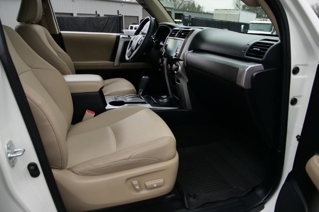 2021 Toyota 4Runner SR5 Premium / 4WD / Third Row / Sunroof! Lincolnton NC