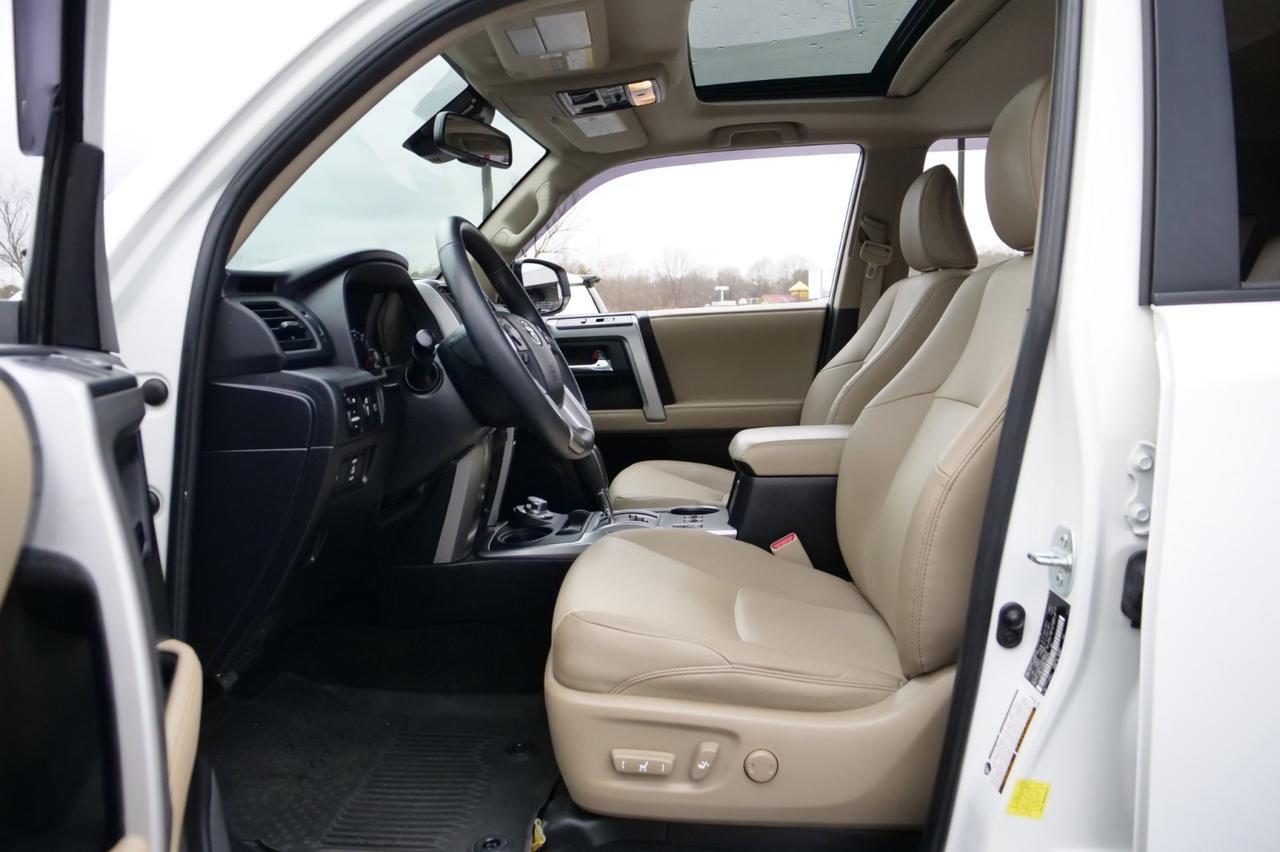 2021 Toyota 4Runner SR5 Premium / 4WD / Third Row / Sunroof! Lincolnton NC