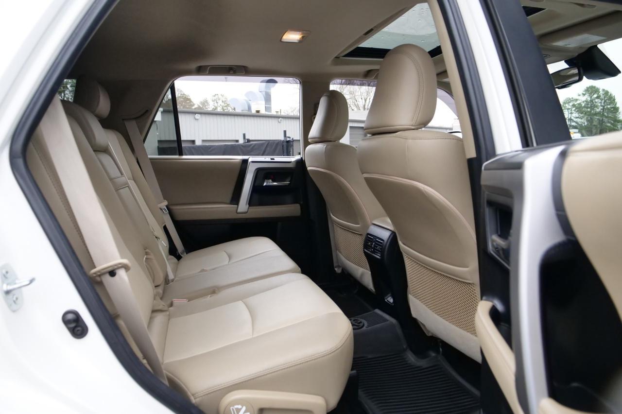 2021 Toyota 4Runner SR5 Premium / 4WD / Third Row / Sunroof! Lincolnton NC