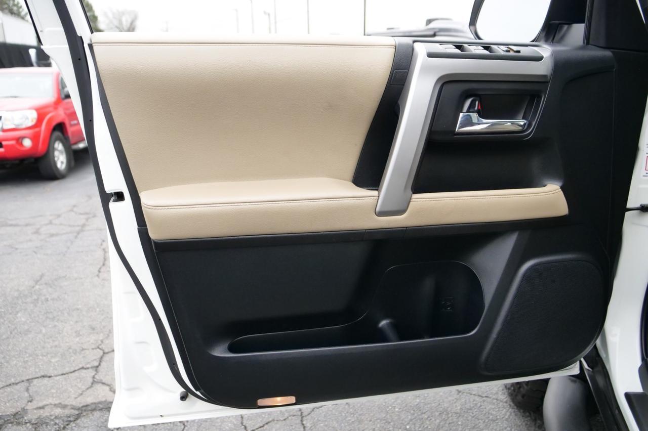 2021 Toyota 4Runner SR5 Premium / 4WD / Third Row / Sunroof! Lincolnton NC