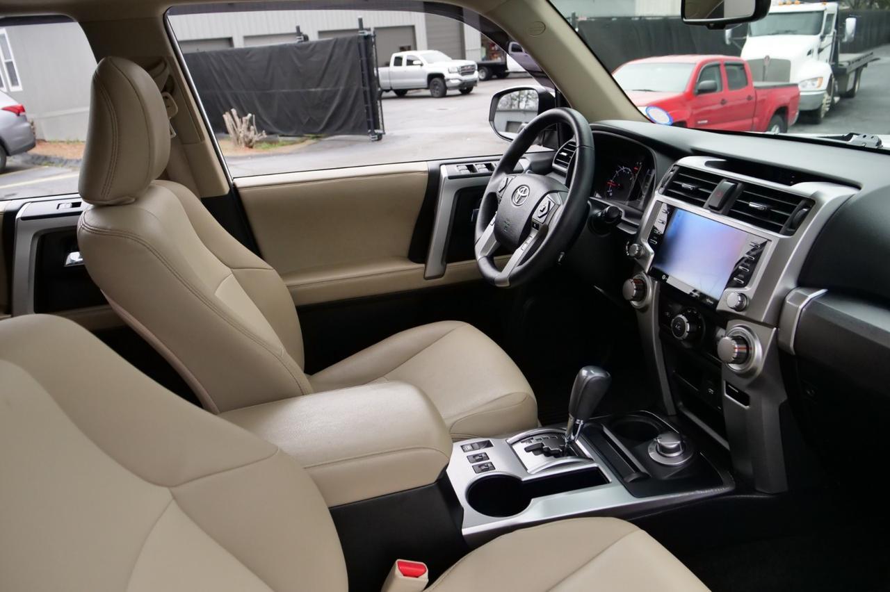 2021 Toyota 4Runner SR5 Premium / 4WD / Third Row / Sunroof! Lincolnton NC