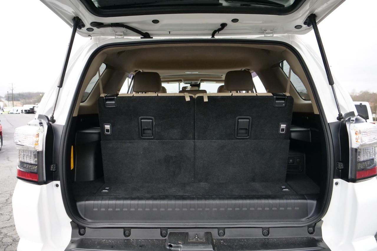 2021 Toyota 4Runner SR5 Premium / 4WD / Third Row / Sunroof! Lincolnton NC