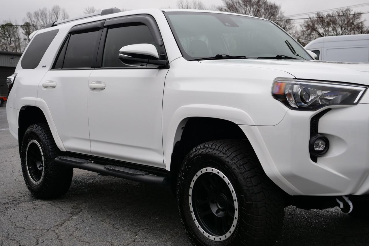 2021 Toyota 4Runner SR5 Premium / 4WD / Third Row / Sunroof! Lincolnton NC
