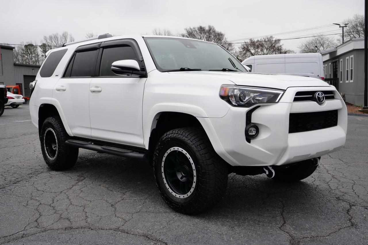 2021 Toyota 4Runner SR5 Premium / 4WD / Third Row / Sunroof! Lincolnton NC