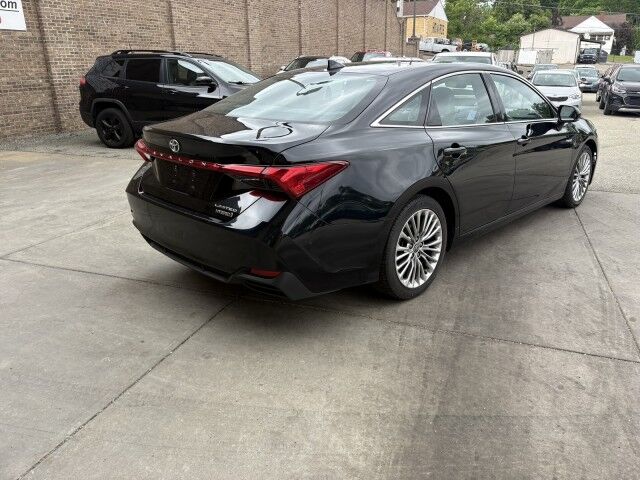 2021 Toyota Avalon Hybrid Limited