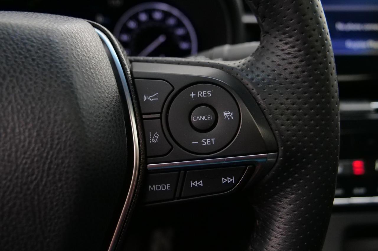 2021 Toyota Avalon Hybrid XSE / Heated Seats / Sunroof! Lincolnton NC