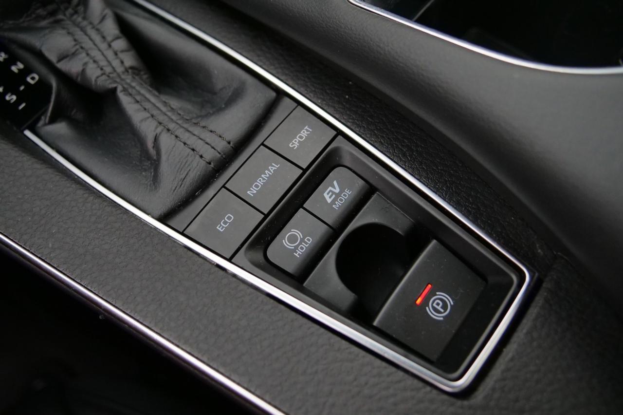 2021 Toyota Avalon Hybrid XSE / Heated Seats / Sunroof! Lincolnton NC