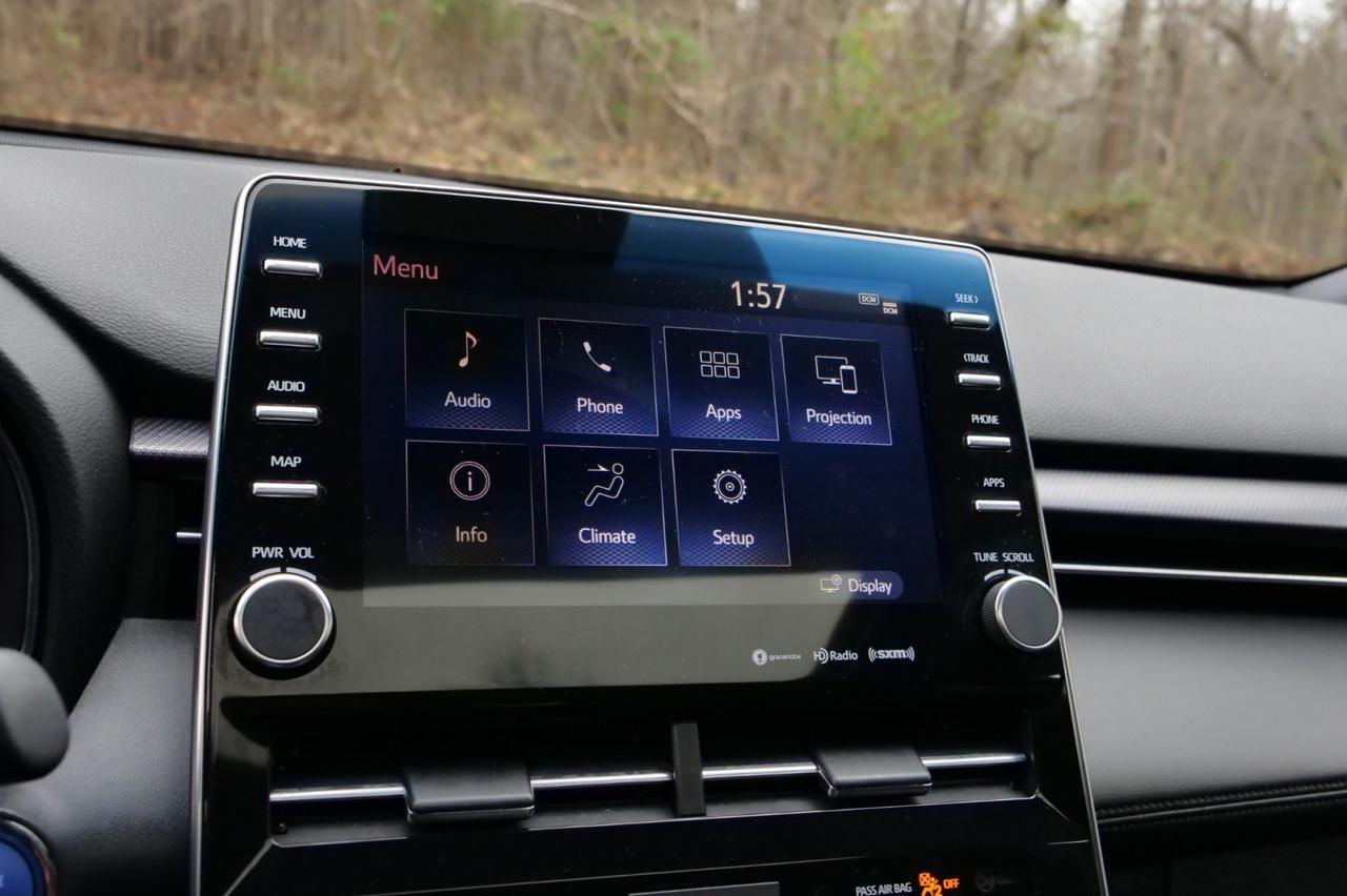 2021 Toyota Avalon Hybrid XSE / Heated Seats / Sunroof! Lincolnton NC