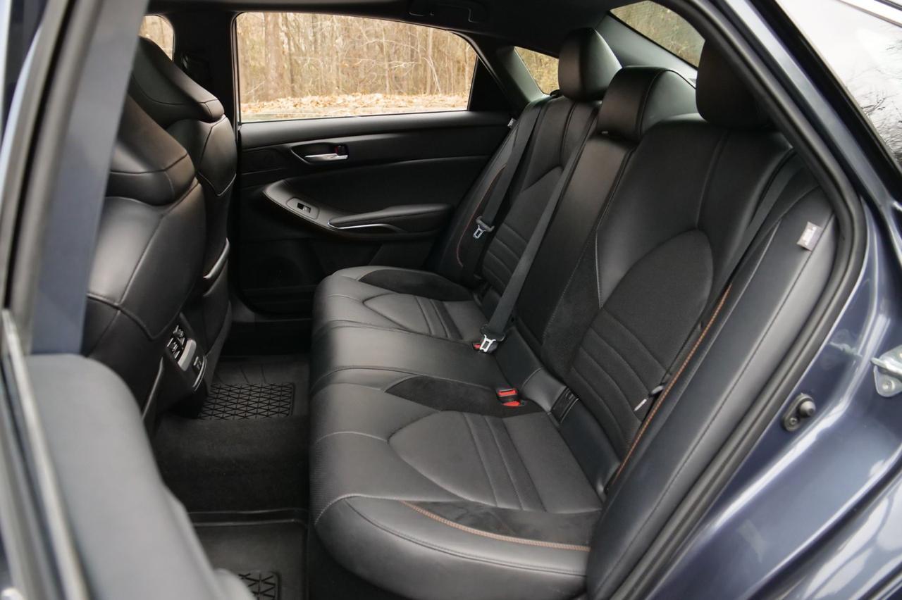 2021 Toyota Avalon Hybrid XSE / Heated Seats / Sunroof! Lincolnton NC