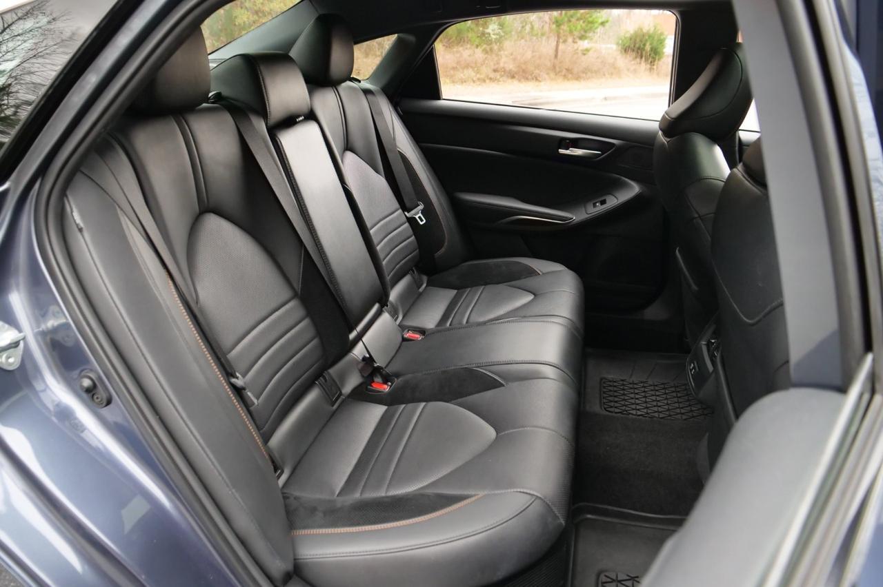 2021 Toyota Avalon Hybrid XSE / Heated Seats / Sunroof! Lincolnton NC