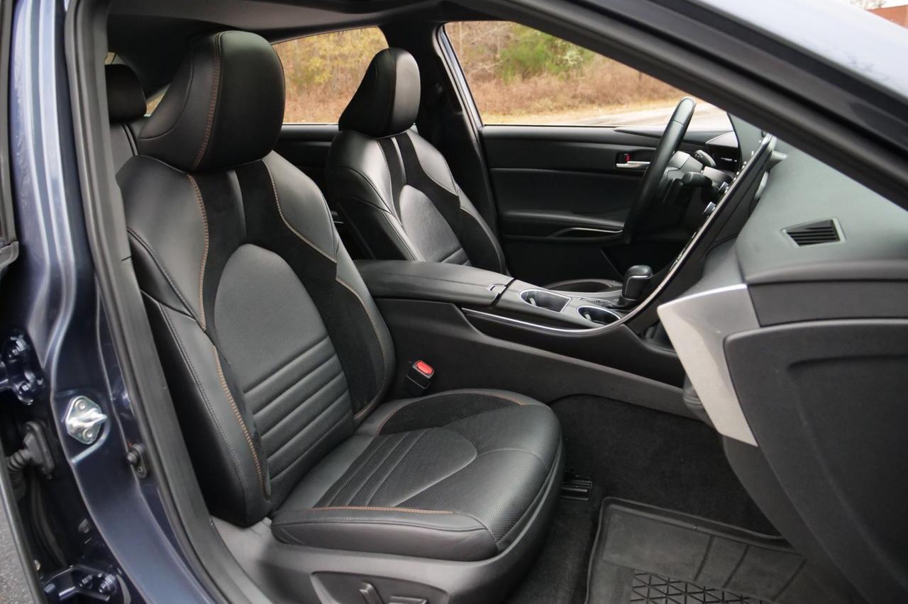 2021 Toyota Avalon Hybrid XSE / Heated Seats / Sunroof! Lincolnton NC