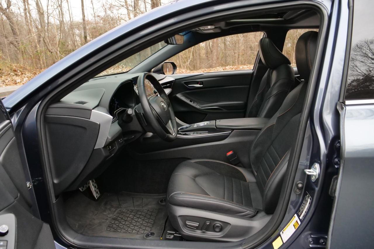 2021 Toyota Avalon Hybrid XSE / Heated Seats / Sunroof! Lincolnton NC