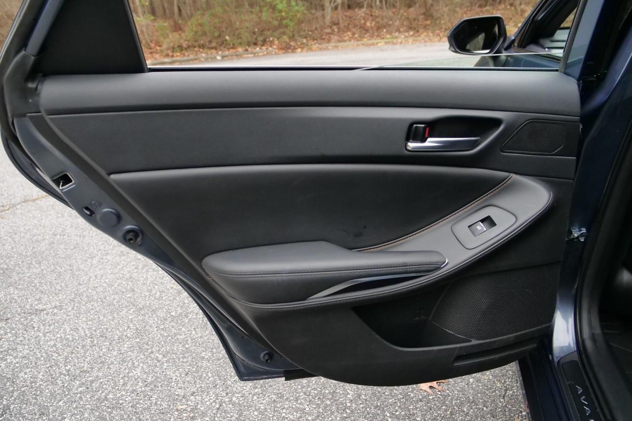 2021 Toyota Avalon Hybrid XSE / Heated Seats / Sunroof! Lincolnton NC