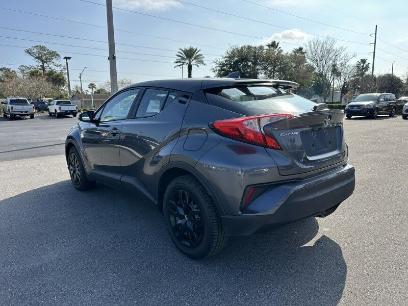 2021 Toyota C-HR LE