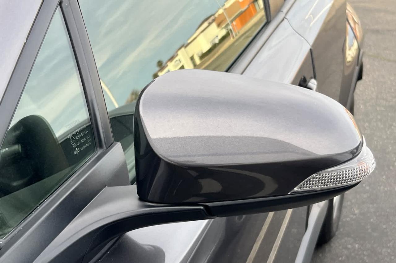 2021 Toyota C-HR LE Roseville CA