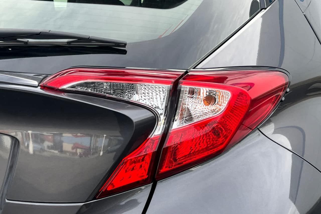 2021 Toyota C-HR LE Roseville CA