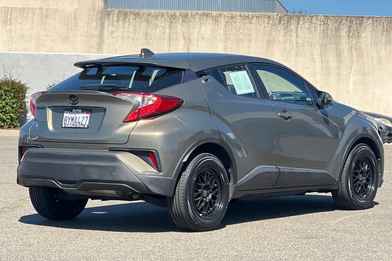 2021 Toyota C-HR LE