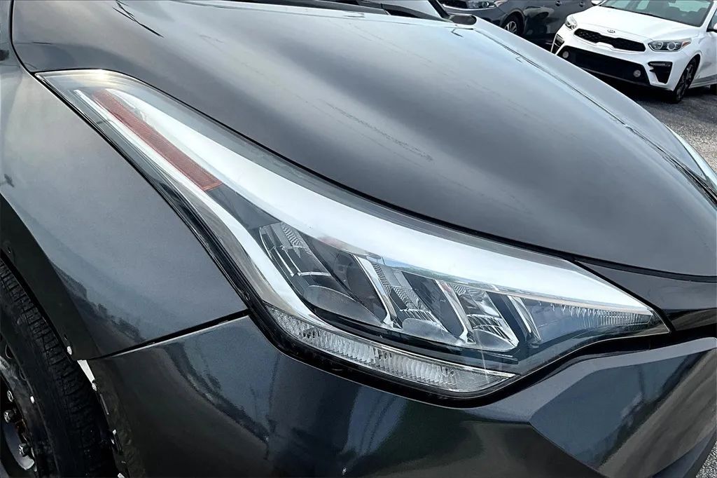 2021 Toyota C-HR LE Sport Utility 4D Maitland FL