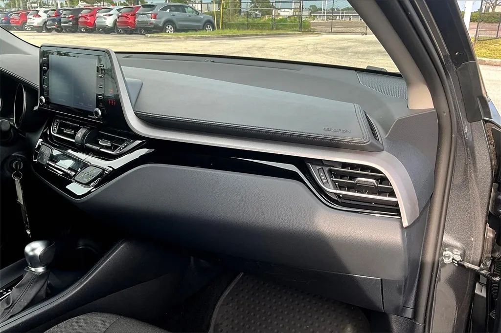 2021 Toyota C-HR LE Sport Utility 4D Maitland FL